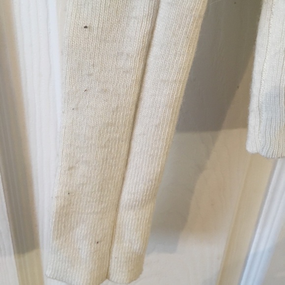 Vintage Charm Vneck Beaded Cardigan - Picture 6 of 10